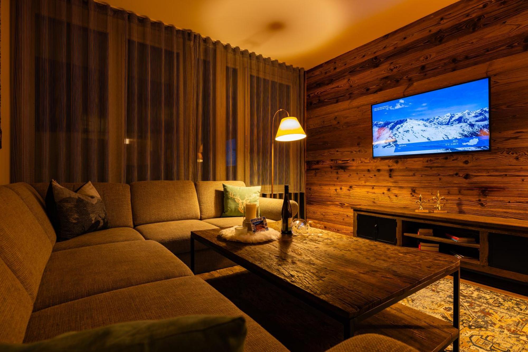 Haus Freunden Apartamento Sankt Anton am Arlberg Exterior foto