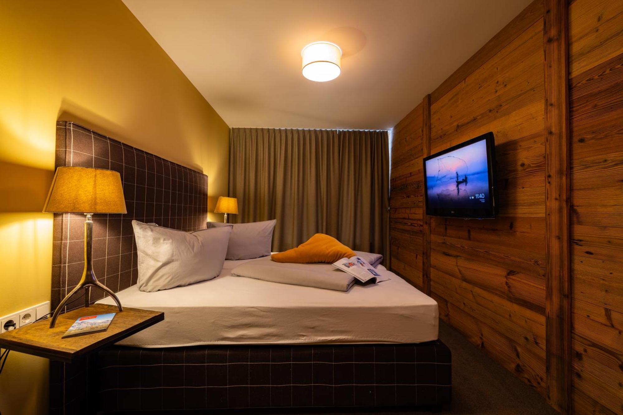 Haus Freunden Apartamento Sankt Anton am Arlberg Exterior foto